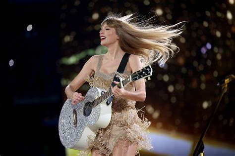 Taylor Swift's Eras Tour: A Symphony of Nostalgia, Glitter, and Unexpected Guests!